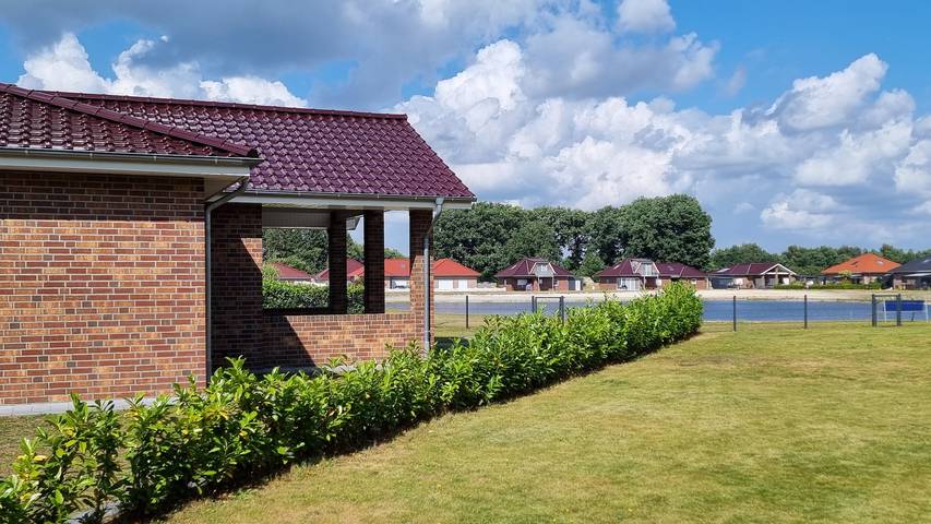 Ferienhaus für 6 Personen, mit Pool und Garten sowie Terrasse in Walchum