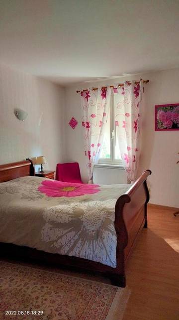 Chambre d’hôte pour 2 personnes, avec vue et jardin à Payré