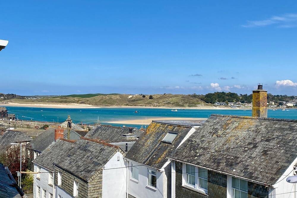 Log Cabin for 8 People in Padstow, Cornwall