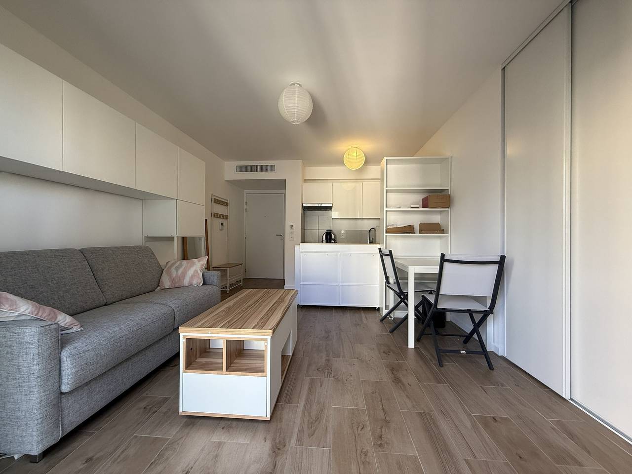 Estudio entero, Centre Juan, estudio tranquilo con aire acondicionado y parking in Juan-les-Pins, Antibes