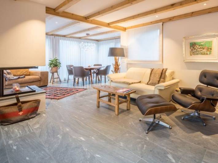 Chalet für 7 Personen, mit Balkon und Terrasse sowie Sauna in Flims