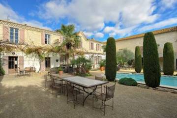 Villa pour 26 Personnes dans Saint-Gilles, Côte méditerranéenne (France), Photo 2