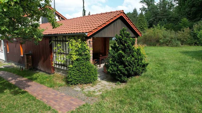 Ferienwohnung für 5 Personen, mit Terrasse und Garten - 1