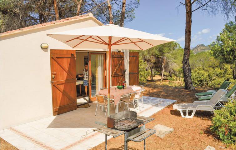 Location de vacances pour 6 personnes, avec Terrasse et Jardin à Calcatoggio