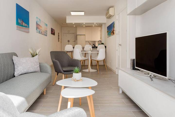 Apartamento de vacaciones para 5 personas, con jardín y terraza además de piscina y vistas, Se admiten mascotas - 1