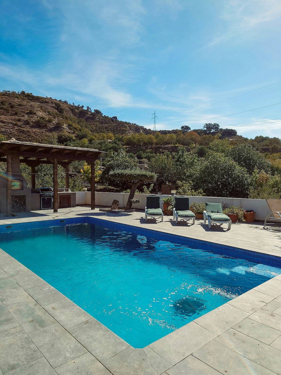 Hel lägenhet, Semesterboende med pool och yoga nära Granada in Lanjarón, Granada Provinsen
