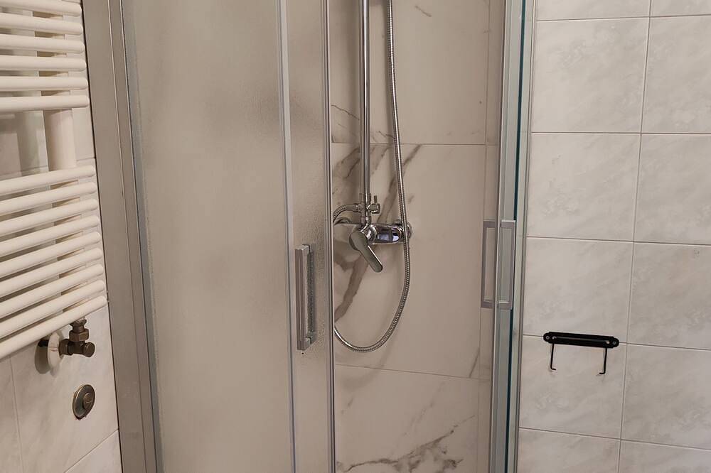 Appartamento intero, Appartamento ideale x Coppie, Famiglie a 250 mt dal centro e 800mt dalle spiagge in Bisceglie, Barletta-Andria-Trani