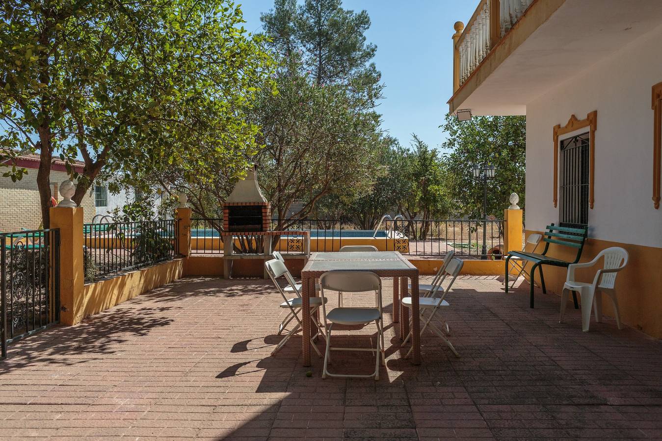 Villa Los Pinos mit Pool, Wlan, Klimaanlage, Terrasse & Garten in Marchena, Sevilla Provinz