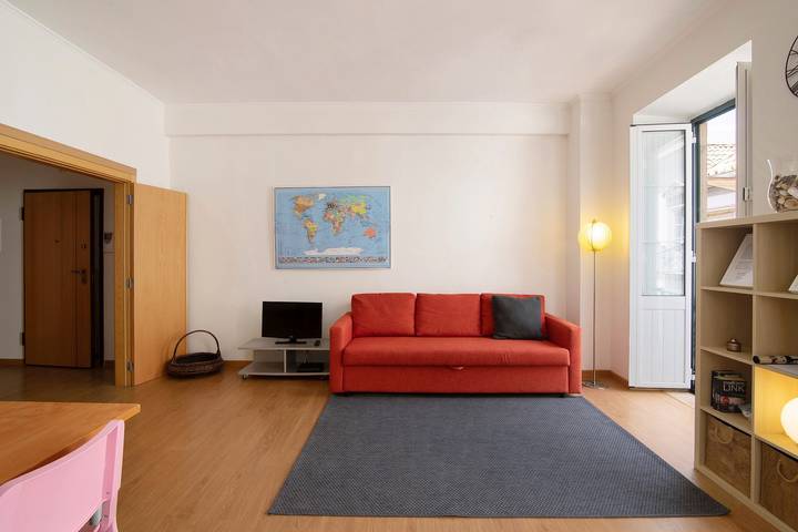 Entire apartment, "Faro City Center Apartment Ii" with Wi-Fi in São Pedro, Faro (Sé e São Pedro)