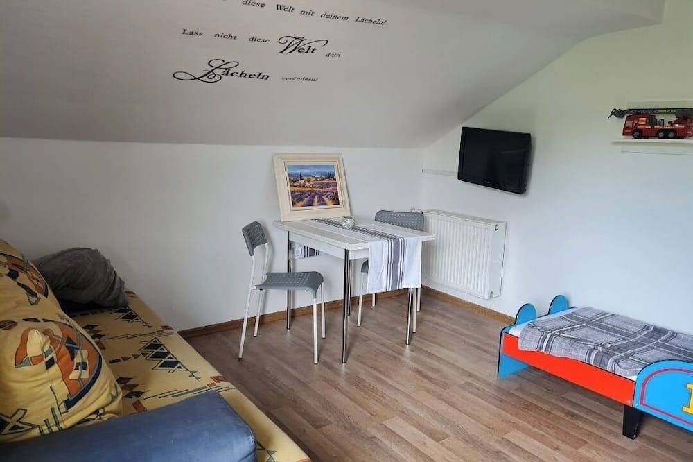 Apartamento inteiro, 2 vacation apartments for up to 10 people (+2 children's beds) in the Bavarian Forest Arber in Frauenau, Baviera Oriental