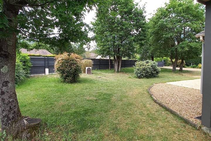 Location de vacances pour 10 personnes, avec jardin et piscine à Champagné (Sarthe) - 3