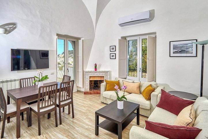 Ferienhaus für 8 Personen, mit Balkon und Garten