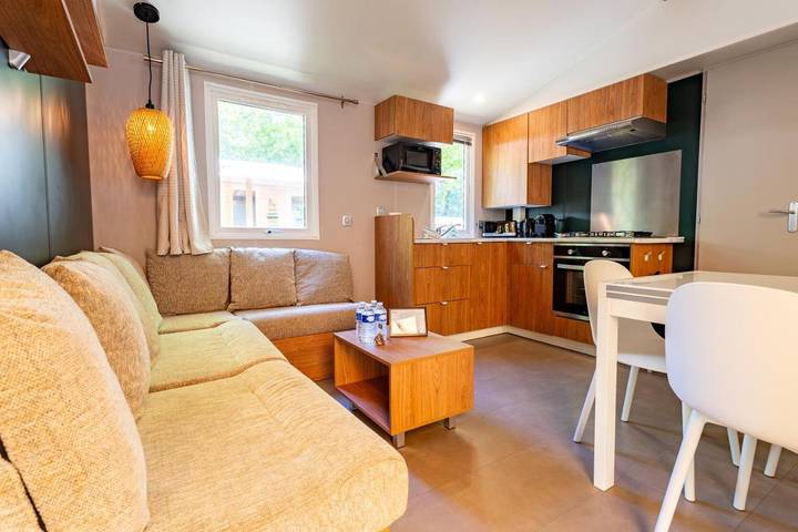 Camping pour 4 personnes, avec piscine ainsi que vue et jardin à Seignosse - 3