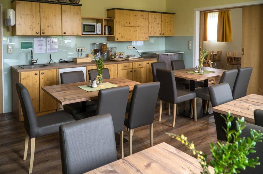 Ganze Wohnung, Reitstall Inghofer - Komfort Einzelzimmer in Heidenreichstein, Waldviertel