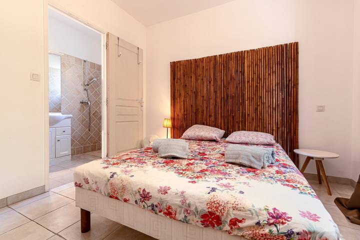 Gîte pour 6 personnes, avec jardin et terrasse à Cauro - 4