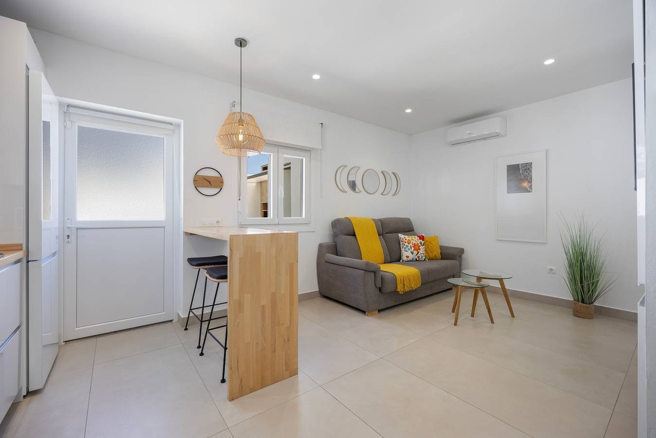 Casita Meraki 2 mit beheiztem Innenpool, Garten, Terrasse und Wlan in Playa La Barrosa, Chiclana de la Frontera