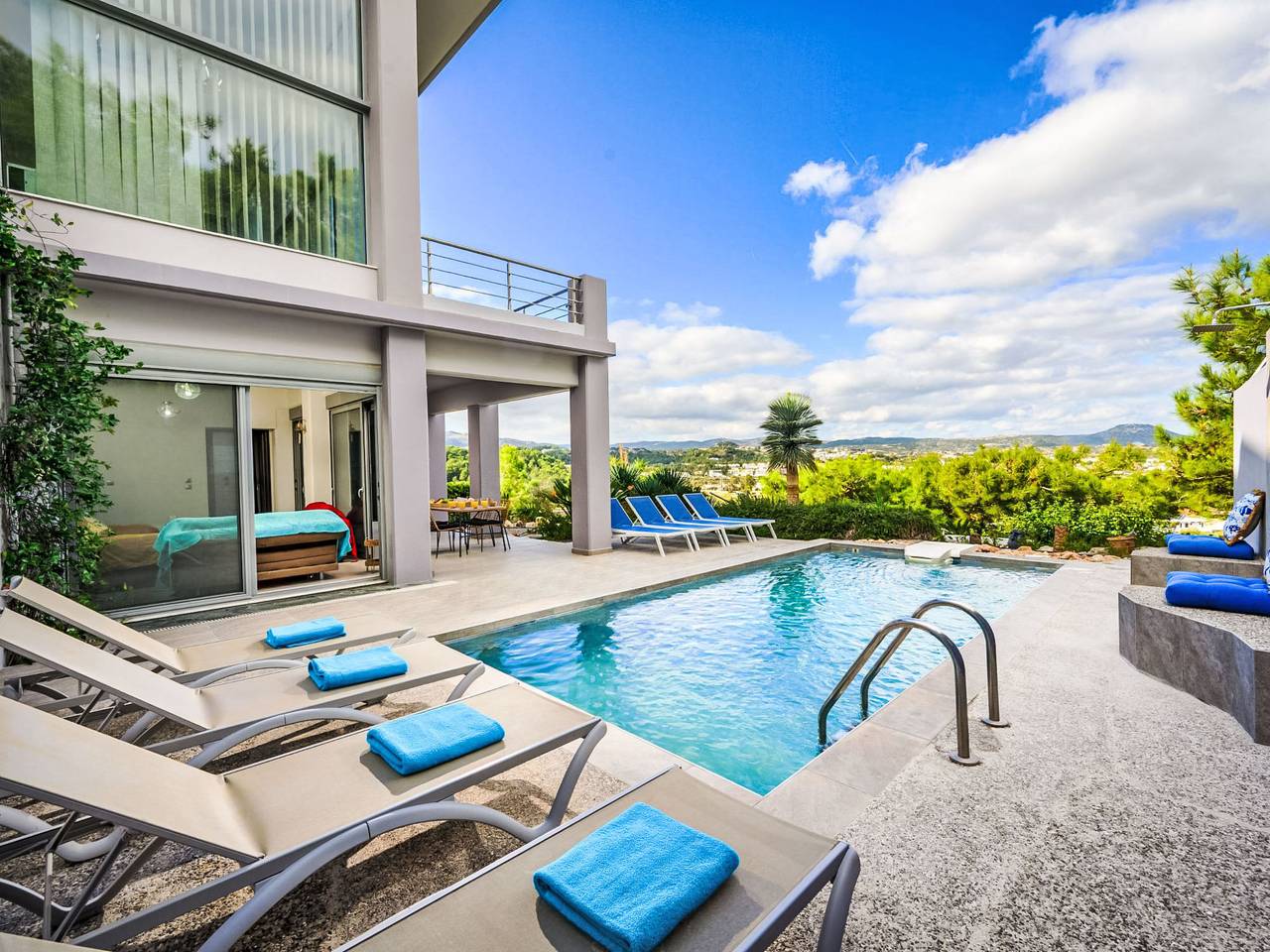 Villa Articiano mit Whirlpool und herrlicher Aussicht in Faliraki, Rodi