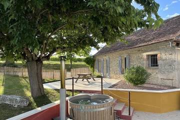 Gîte pour 5 personnes, avec jardin ainsi que jacuzzi et terrasse à Monbazillac