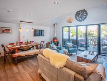 Log Cabin for 6 People in Niton and Whitwell, Isle of Wight, Photo 3