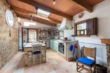 Villa in Santa Maria del Cami, Majorca Center für 6 