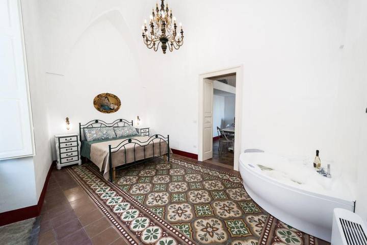 'Matine' Suits and Rooms - Camelia with Private Terrace, Wi-Fi and Air Conditioning in Matino, Gulf of Taranto