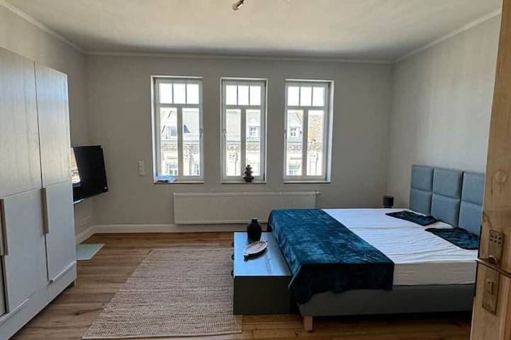Entire apartment, Central apartment - up to 6 guests in Fürth, Franconia