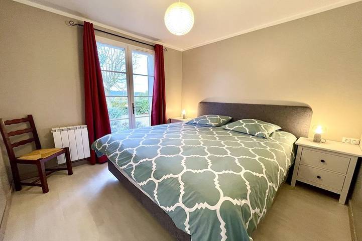 Location de vacances pour 8 personnes, avec terrasse et jardin à Villars - 2