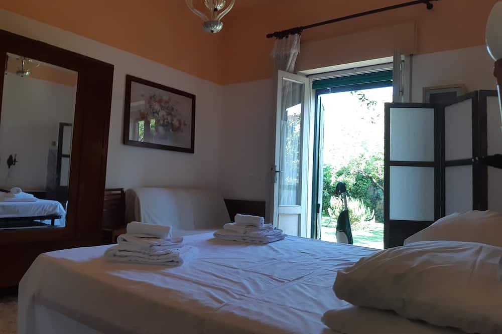 Villa Ricordi-Casa Turandot in Torre del Lago Puccini, Viareggio