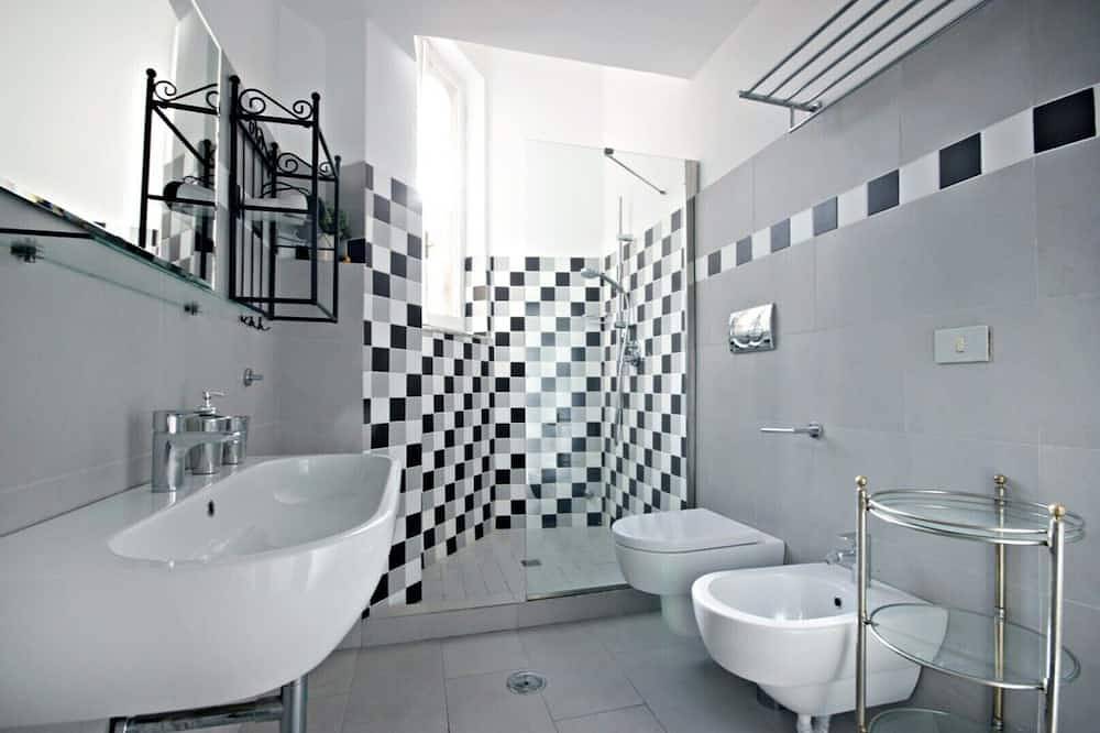 Appartamento intero, - Clean,Spaciousperfectly Located in Centro di Roma, Roma