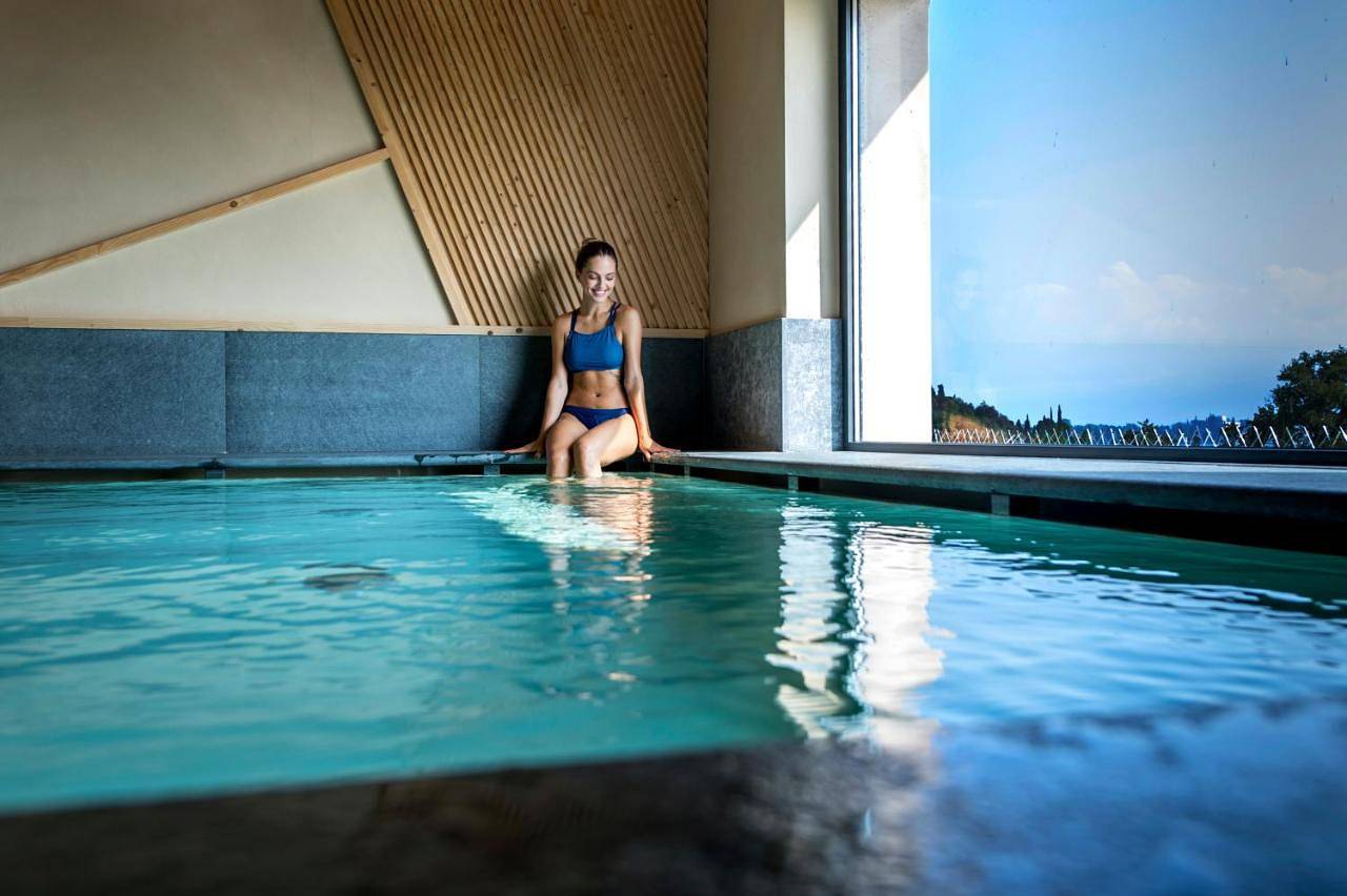 Fornella Camping & Wellness family resort in San Felice del Benaco, Gardasee-Berge