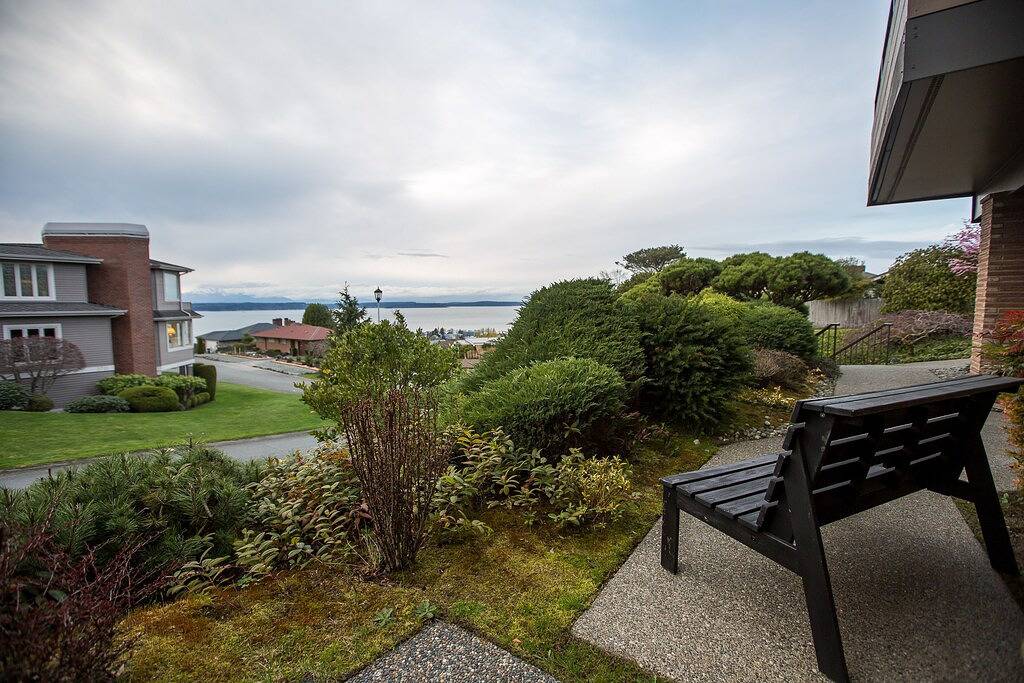 Ganze Wohnung, Ruhige 1200 Quadratfuß Ansicht Wohnung, nahe Strand in West Seattle, Seattle