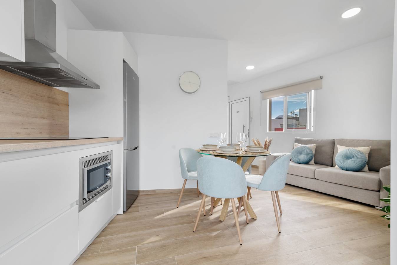Apartamento entero, Apartamento de vacaciones 'Flamboyan 1' con balcón, Wi-Fi y aire acondicionado in Marpequeña, Telde
