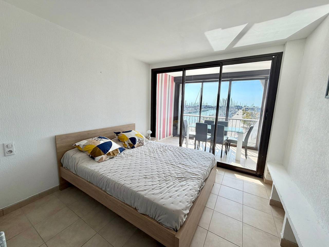 Appartement entier, Appartement climatisé au cœur du port - 4 pers. in La Grande-Motte, Côte d'Améthyste