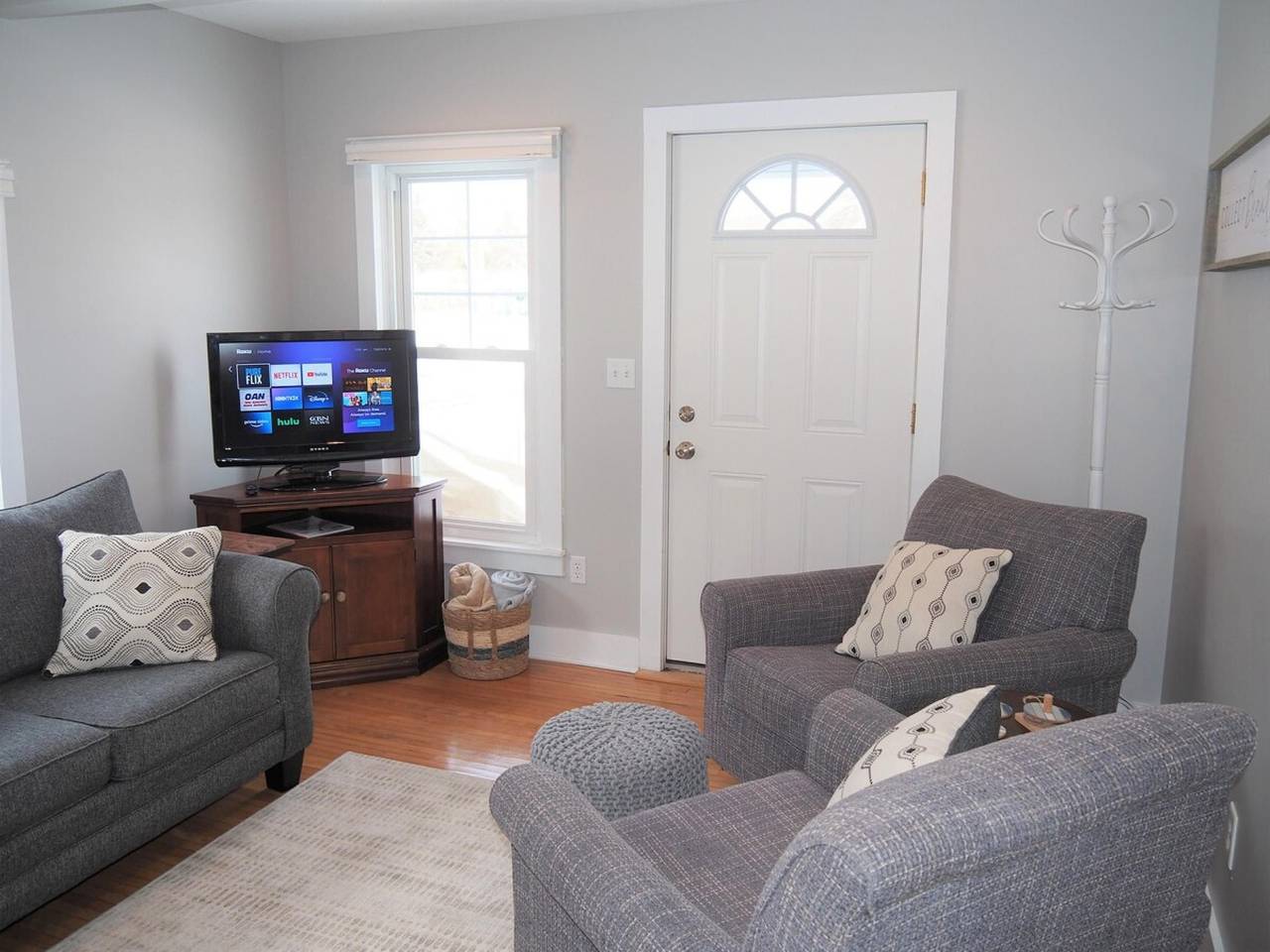 My Happy Place - Gorgeous and Great Location! in Frankfort, Benzie County