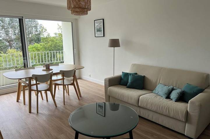 Location de vacances pour 4 personnes, avec jardin et balcon à Vannes