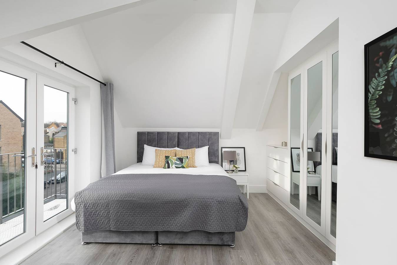 Entire apartment, Skyvillion -vineyard Court Enfield 1bed Wbalcony in London, South East England