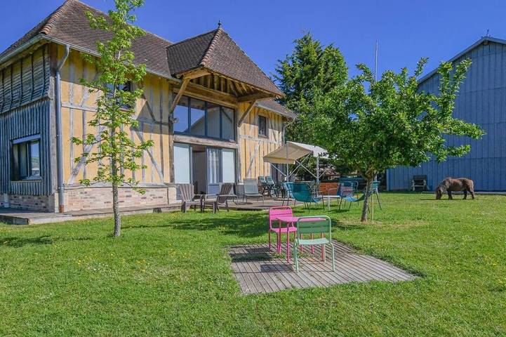 Location de vacances pour 6 personnes, avec jardin dans Courteranges