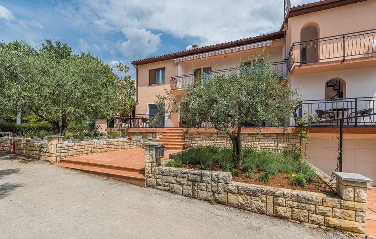 Ferienwohnung für 3 Personen, mit Balkon/Terrasse in Poreč - 2