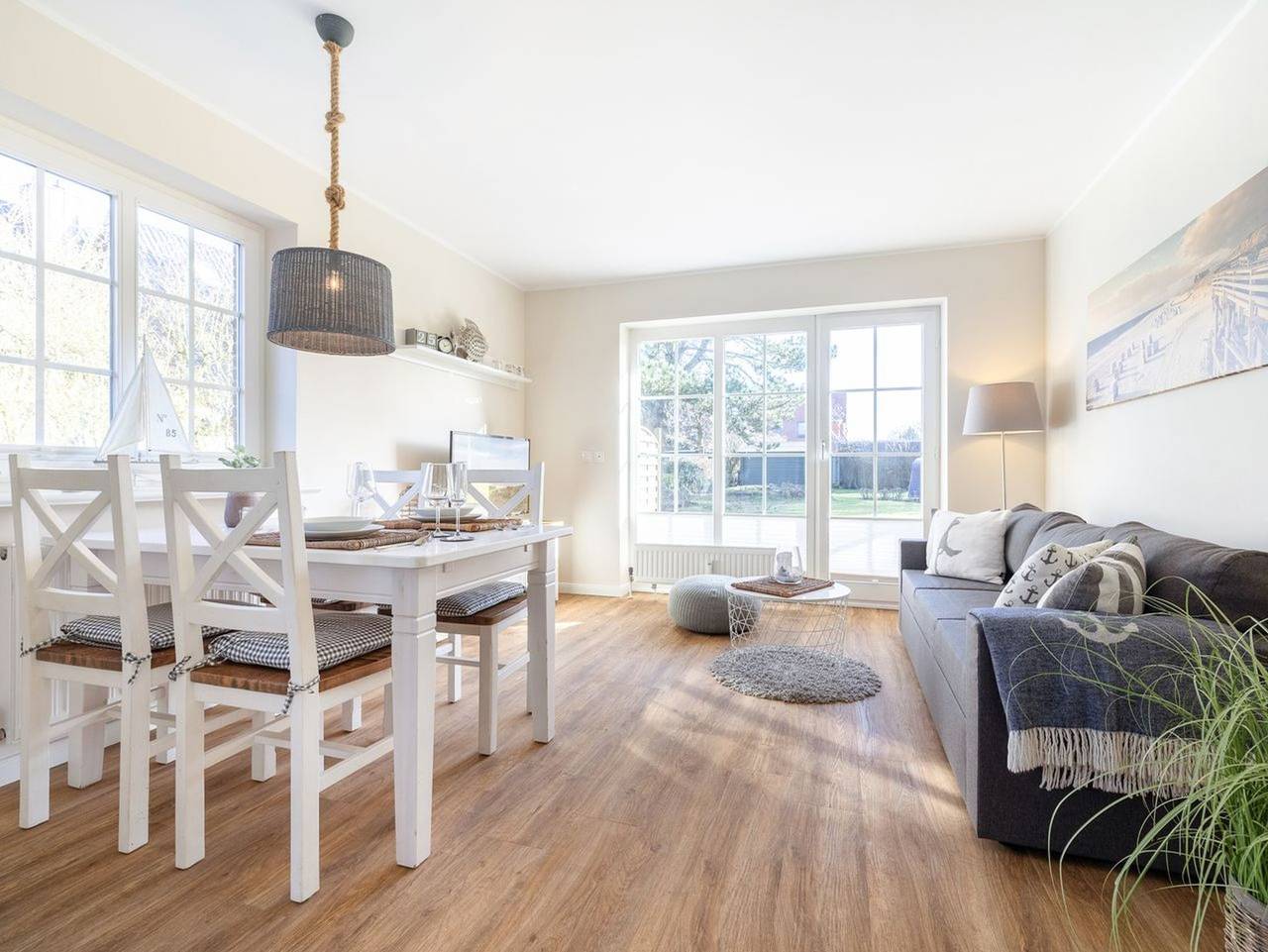 Ganze Ferienwohnung, Haus Am Dorfteich, App. Élise - Idylle & Komfort unmittelbar am Dorfteich. in Wenningstedt, Sylt