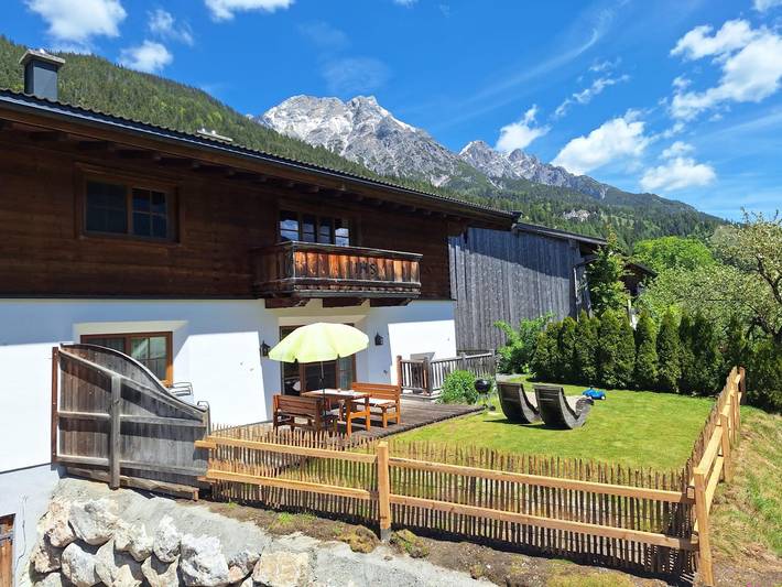 Ferienwohnung für 6 Personen, mit Garten und Sauna sowie Balkon in Leogang
