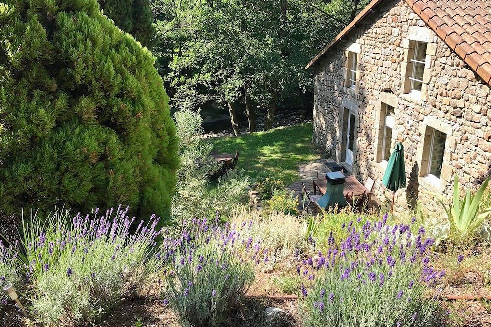 Le Moulinage Chabriol - La Rivière in Saint-Pierreville, Parc naturel régional des Monts d'Ardèche