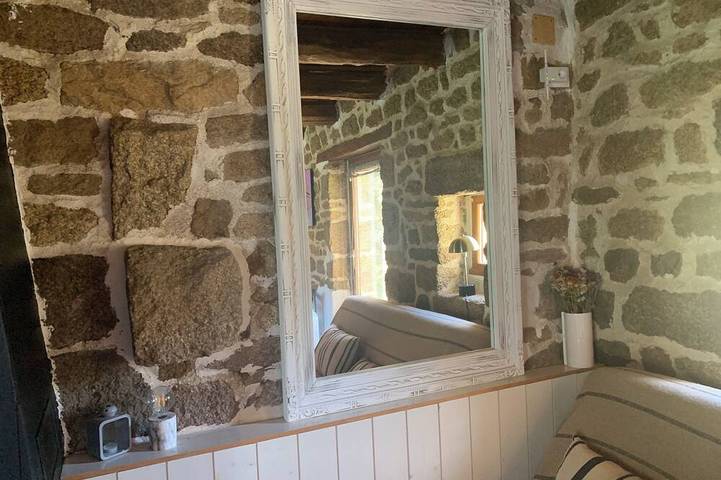 Longère traditionnelle bretonne tout confort avec jardin, poêle à bois et sauna in Trégunc, Côte de Cornouaille