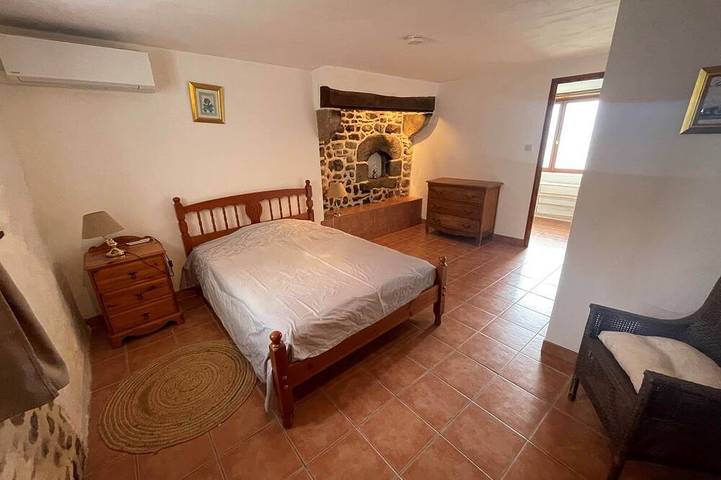 Location de vacances pour 3 personnes, animaux acceptés à Saint-Dizier-Leyrenne - 2