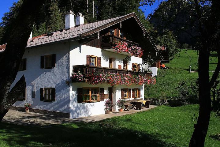 Ferienwohnung für 3 Personen, mit Balkon und Terrasse sowie Garten im Berchtesgadener Land - 2