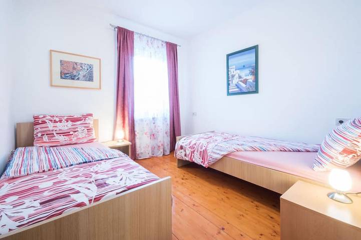 Fully fenced private pool villa in Ripenda, Eastcoast Istria