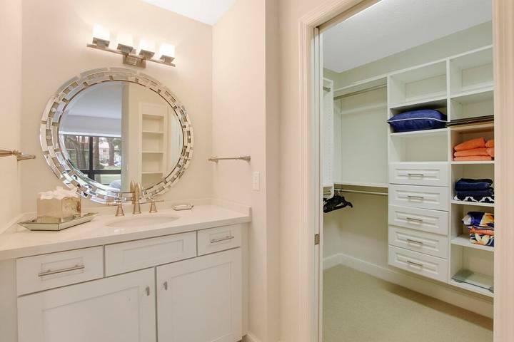 Vacation rental for 4 people, with pool and yard as well as balcony, with pets in Palm Beach Gardens