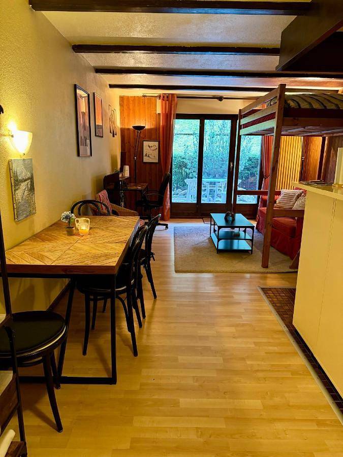 Gîte pour 4 personnes, avec jardin et terrasse à Vionnaz - 2