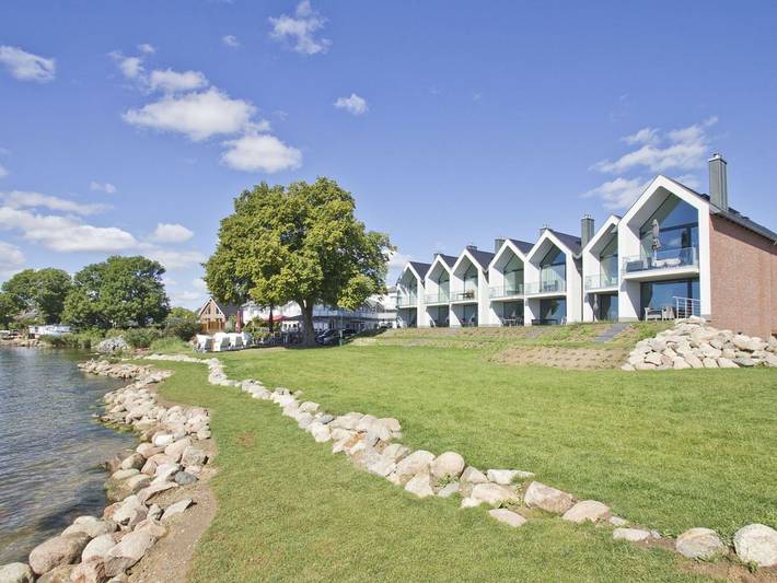 Ferienwohnung für 4 Personen, mit Sauna und Terrasse in Alt Reddevitz