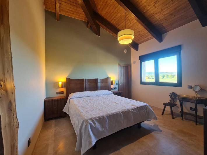 Hotel para 2 personas, con Terraza además de Jardín y Vistas en Aliste - 2