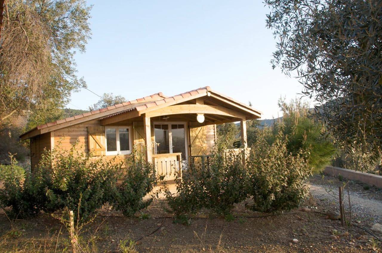 Les chalets du Relais d'Aguilar in Tuchan, Côte méditerranéenne (France)